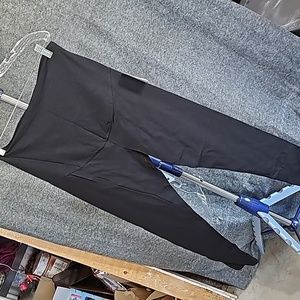 MATERNITY SONOMA SIZE LARGE Leggings New with tags